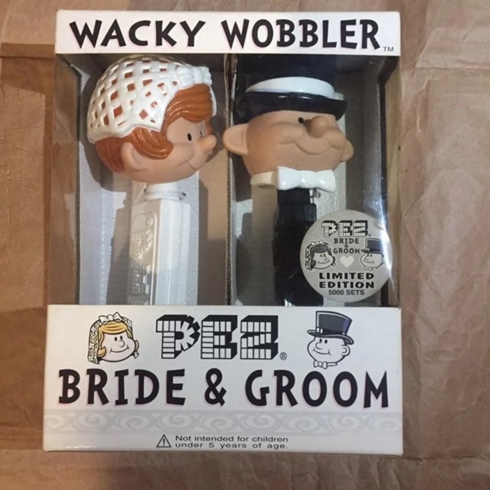 PEZ Bride & Groom Wacky Wobbler Limited edition